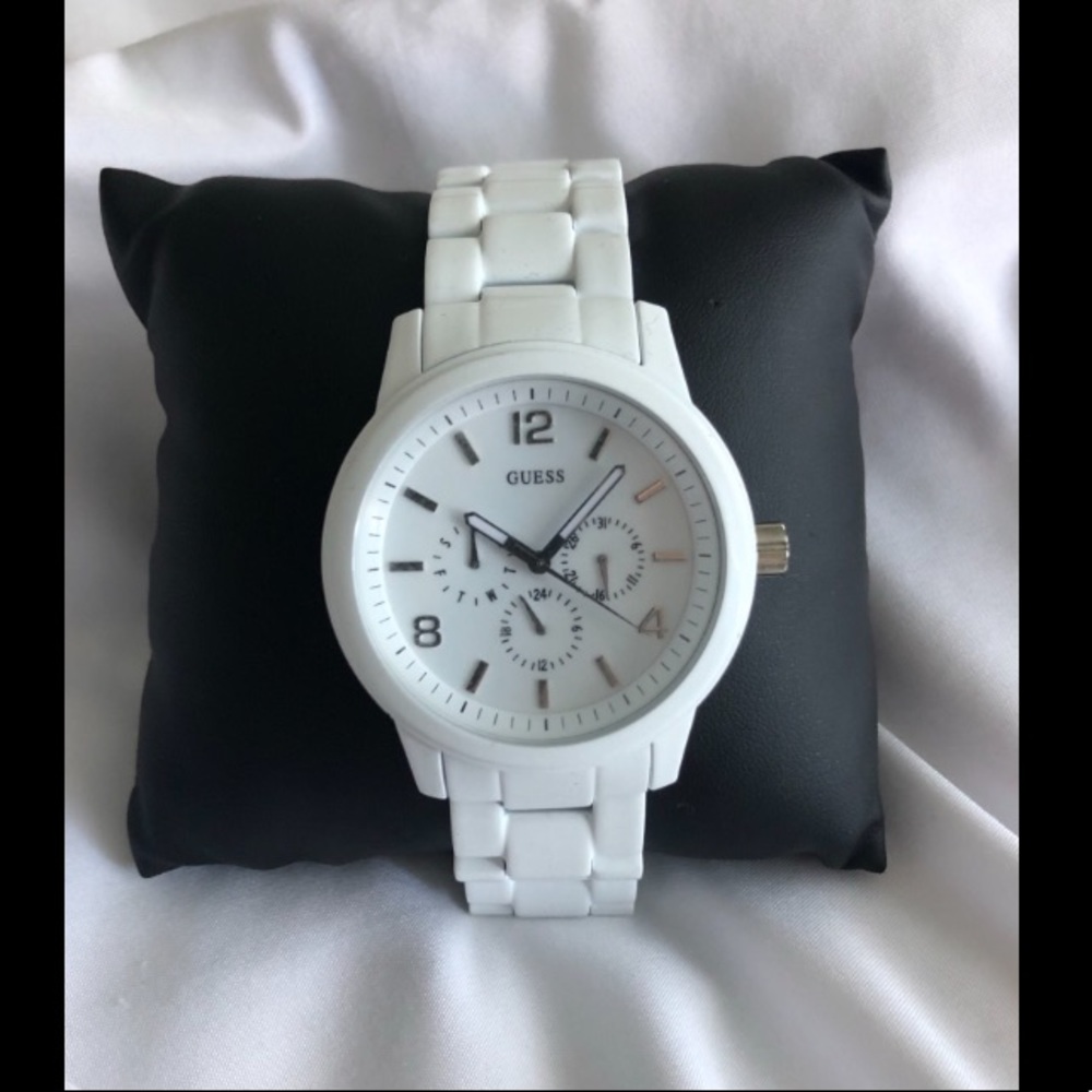 Guess Uni-Sex White Multi-Function Watch